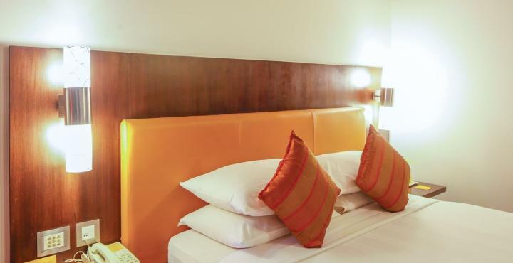 Iris The Business Hotel Bangalore Exterior foto