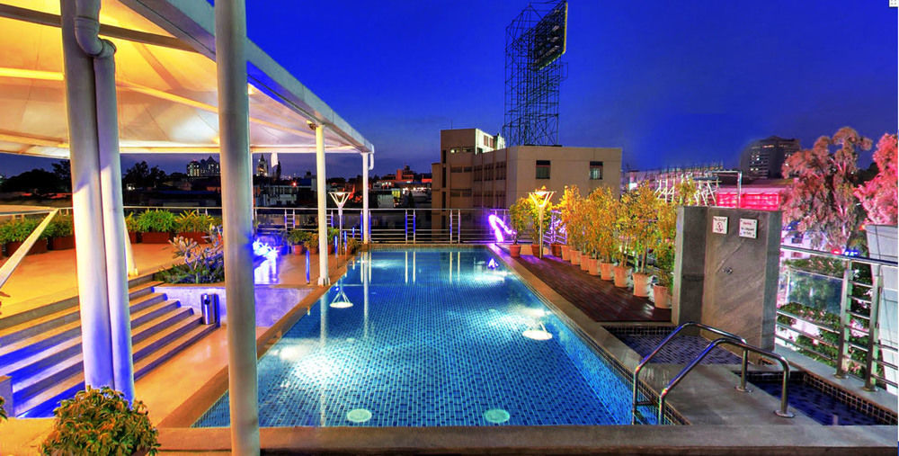 Iris The Business Hotel Bangalore Exterior foto